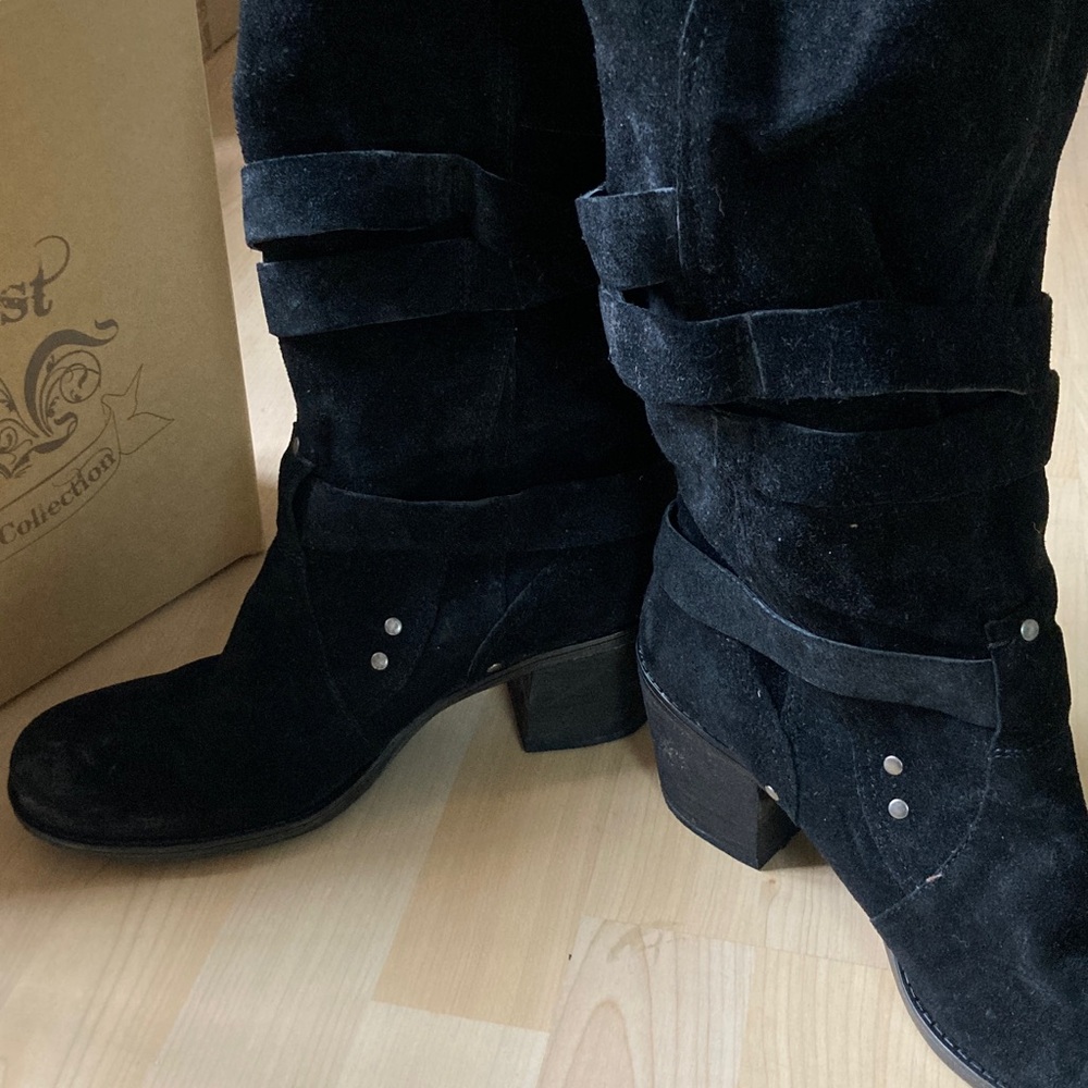 Nine West Black Suede  Heeled Boots with Buckle Detail Sz 10 - Picture 5 of 9